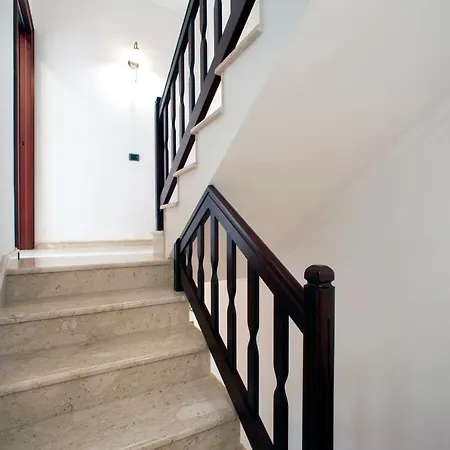 Semesterbostad L'arco Tra I Sentieri Agerola